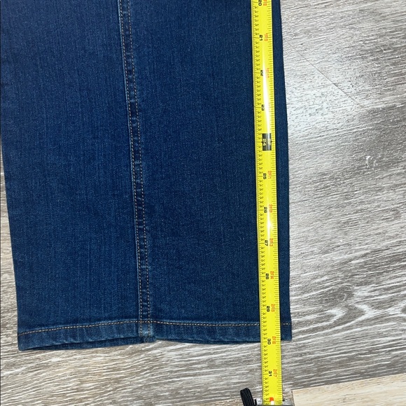 Duluth Trading Co 16x31 Women's Asset Management Demi Bootcut Jeans #bootcut - Picture 5 of 13